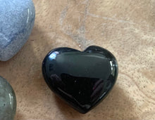 Load image into Gallery viewer, Crystal - mini hearts