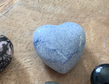 Load image into Gallery viewer, Crystal - mini hearts