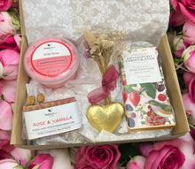 Load image into Gallery viewer, Pink Petal Gift Box