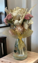 Load image into Gallery viewer, Dried flower mini posies
