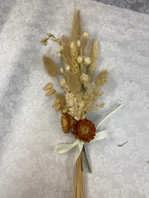 Load image into Gallery viewer, Dried flower mini posies
