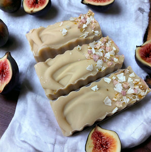 Fig & Pear Body Bar