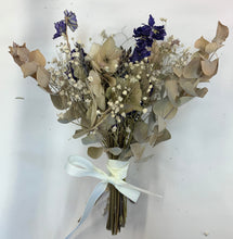 Load image into Gallery viewer, Dried flower posies
