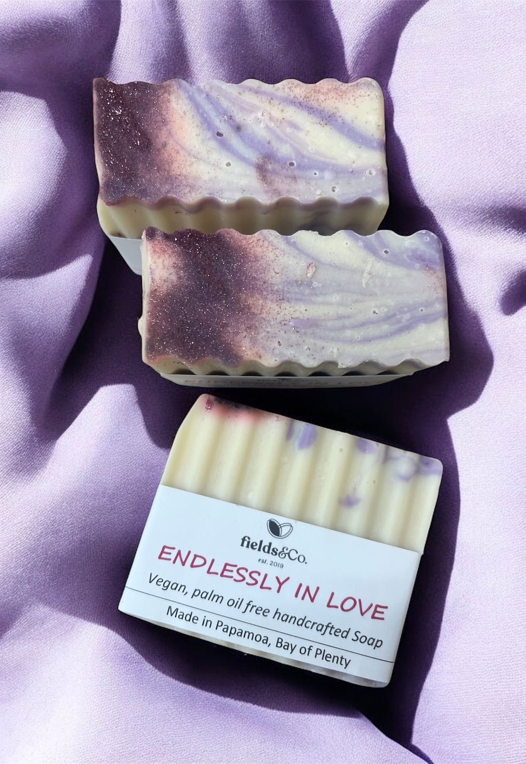 Endlessly in Love Body Bar