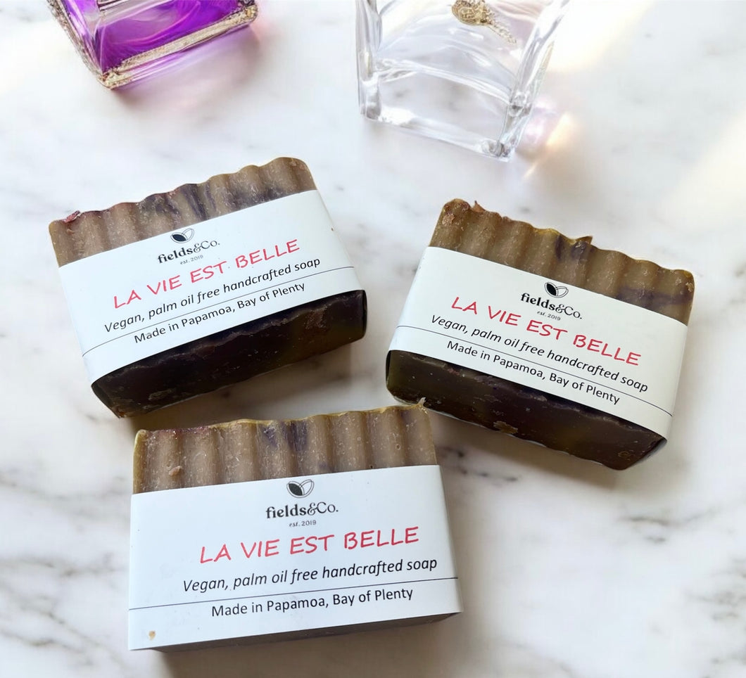 La Vie Est Belle Body Bar