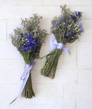 Load image into Gallery viewer, Dried flower posies
