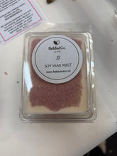 Load image into Gallery viewer, Soy Wax Melts
