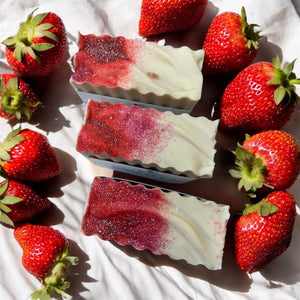 Strawberry & Rhubarb Body Bar
