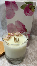 Load image into Gallery viewer, Miss Dior ‘type’ Soy Candle
