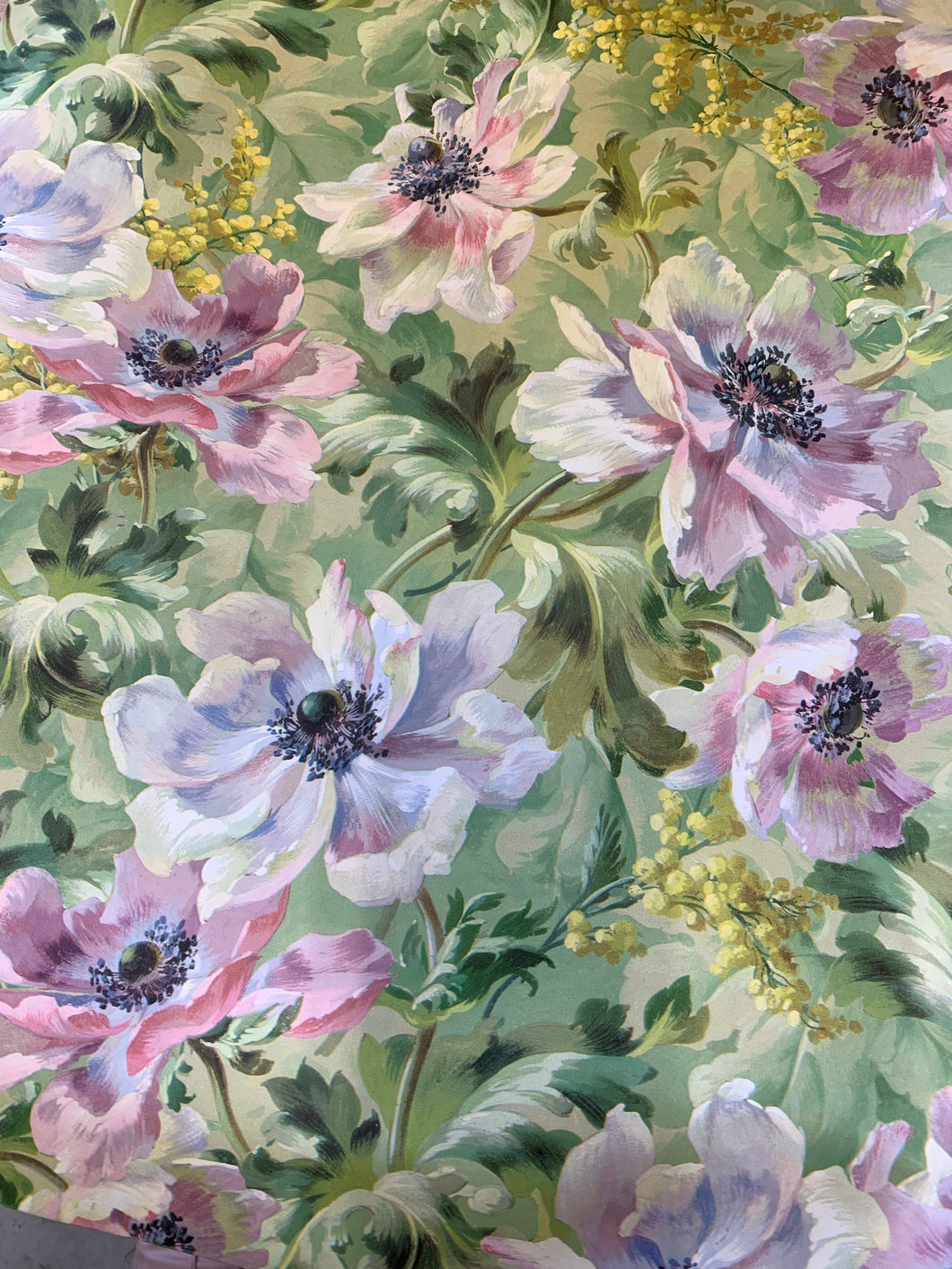 Gift wrapping paper - Anemone flowers